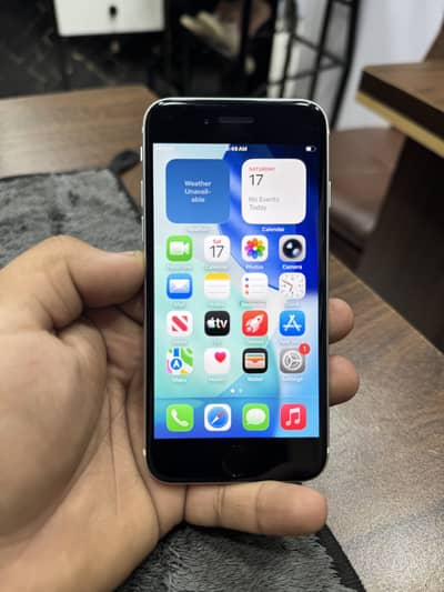 Apple iPhone SE