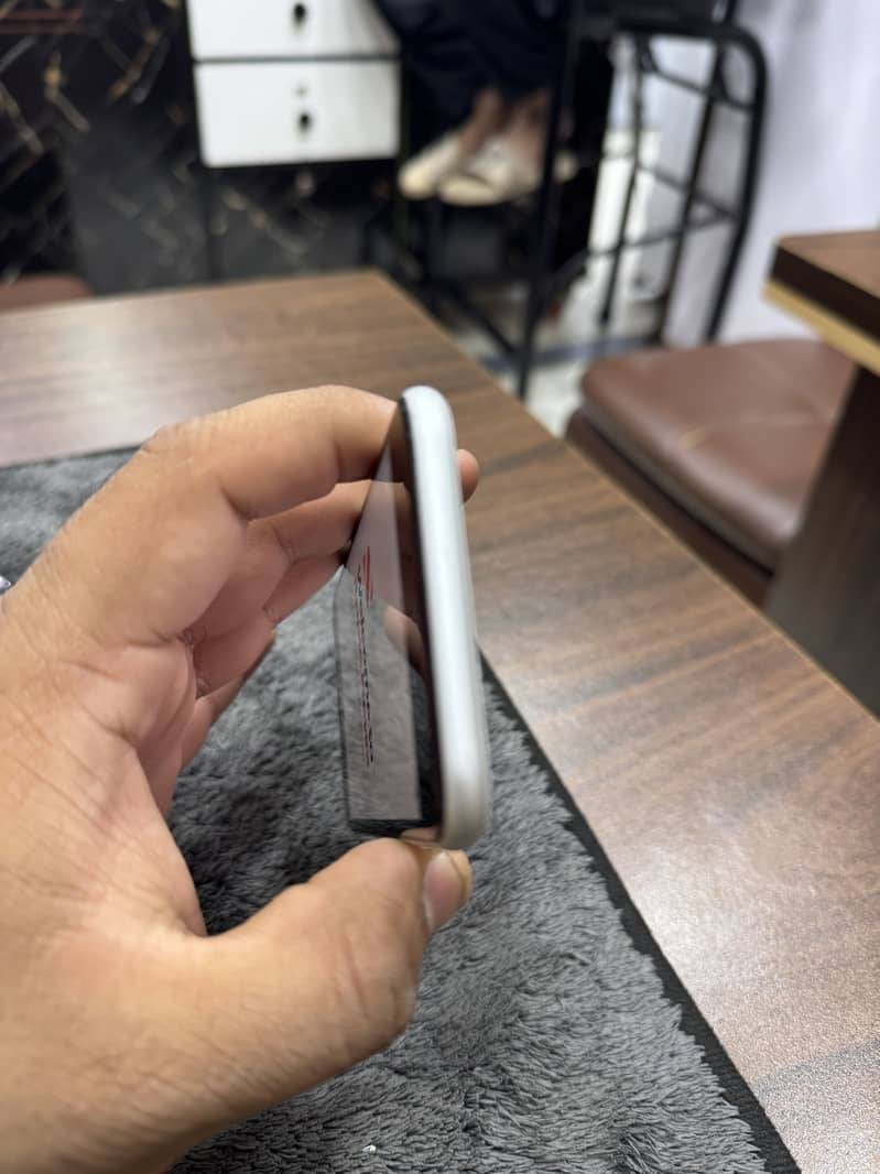 Apple iPhone SE 2
