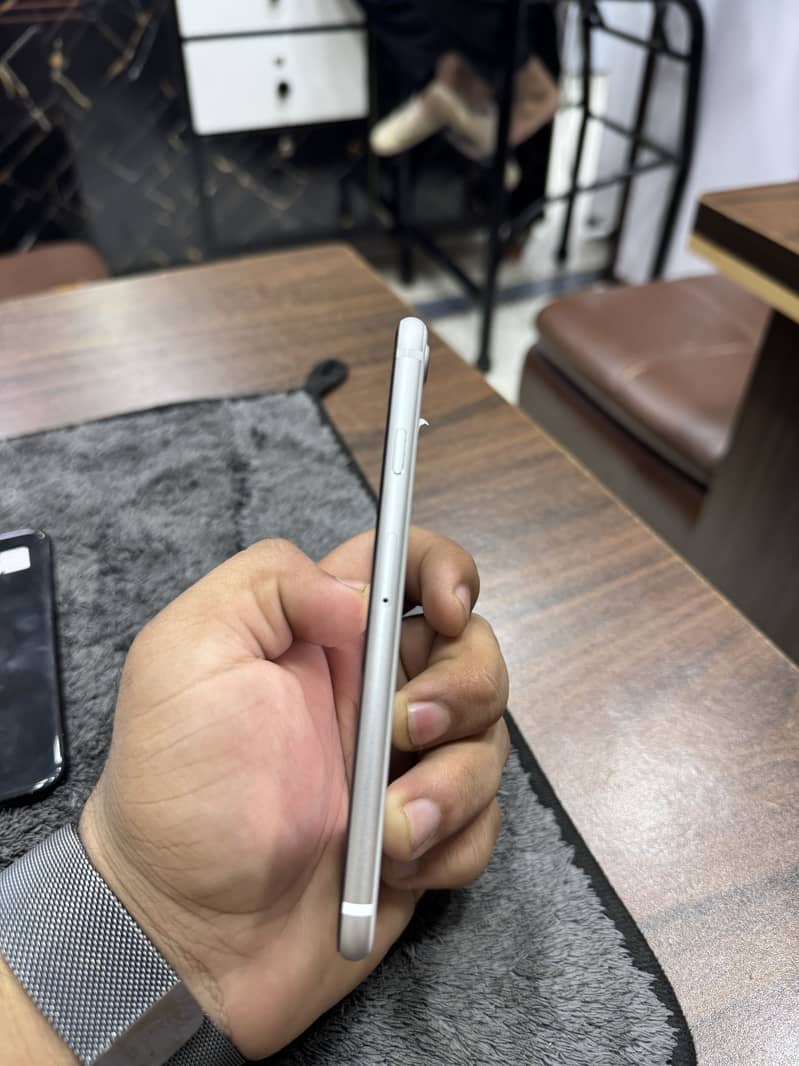 Apple iPhone SE 5