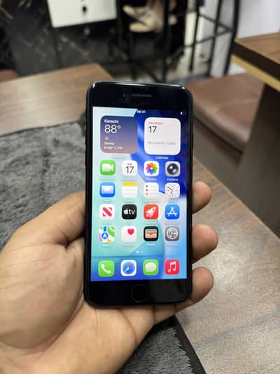 Apple iPhone SE