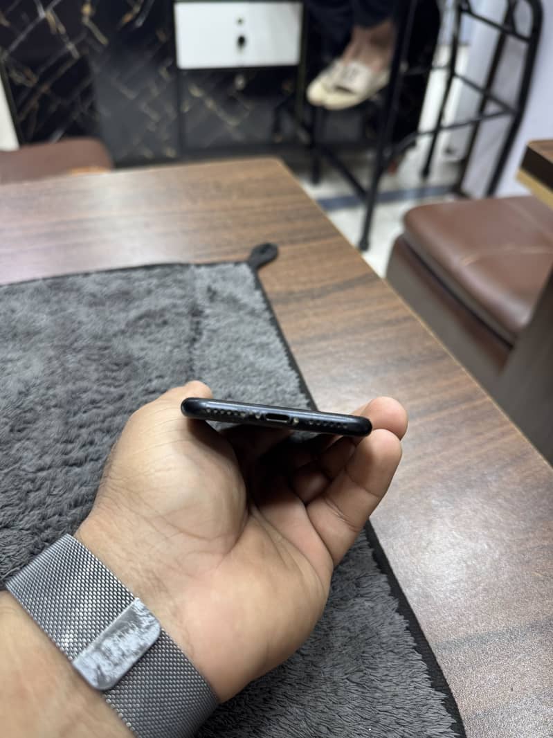 Apple iPhone SE 4