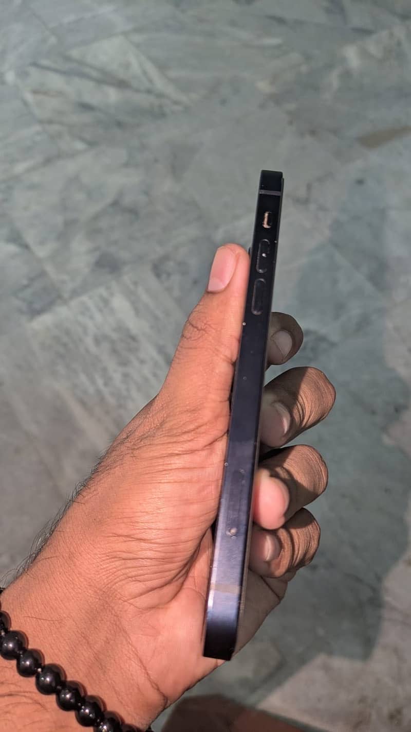 IPhone 12 1