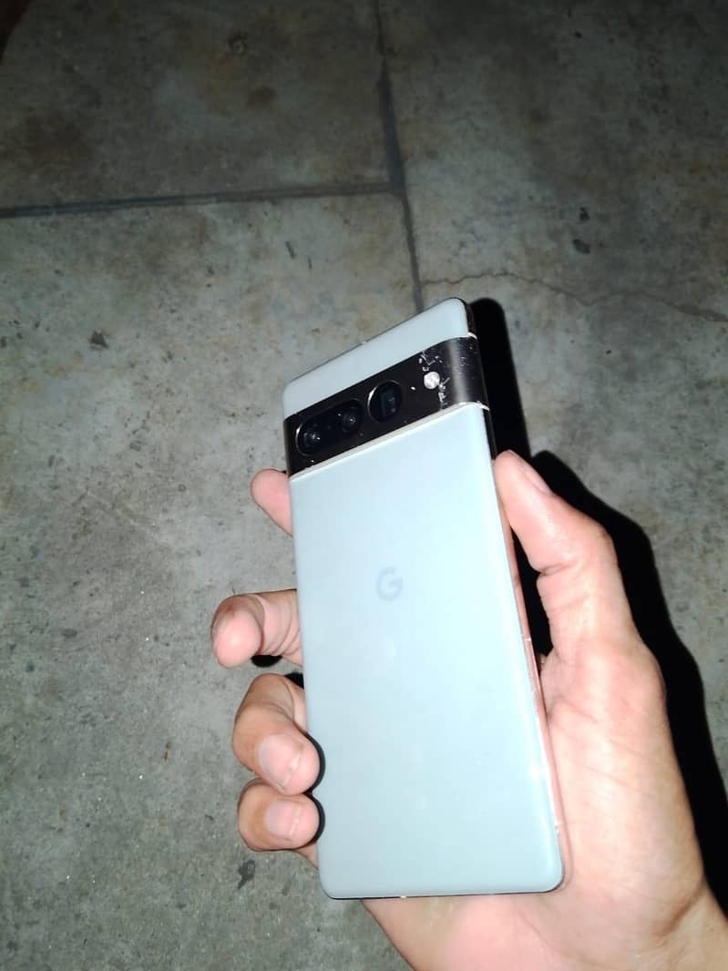 Google Pixel 7 Pro 4