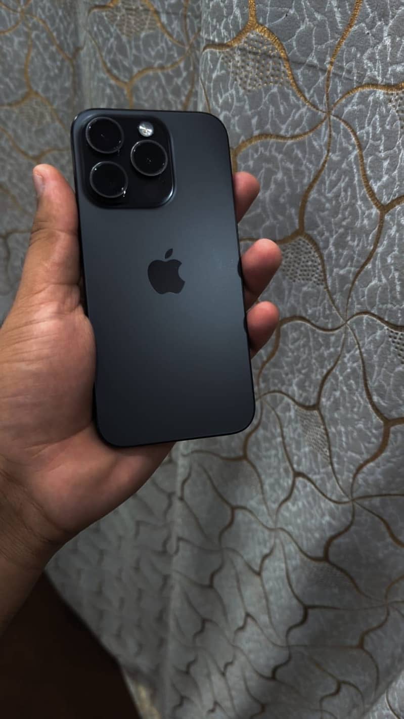Apple iPhone 15 Pro 1