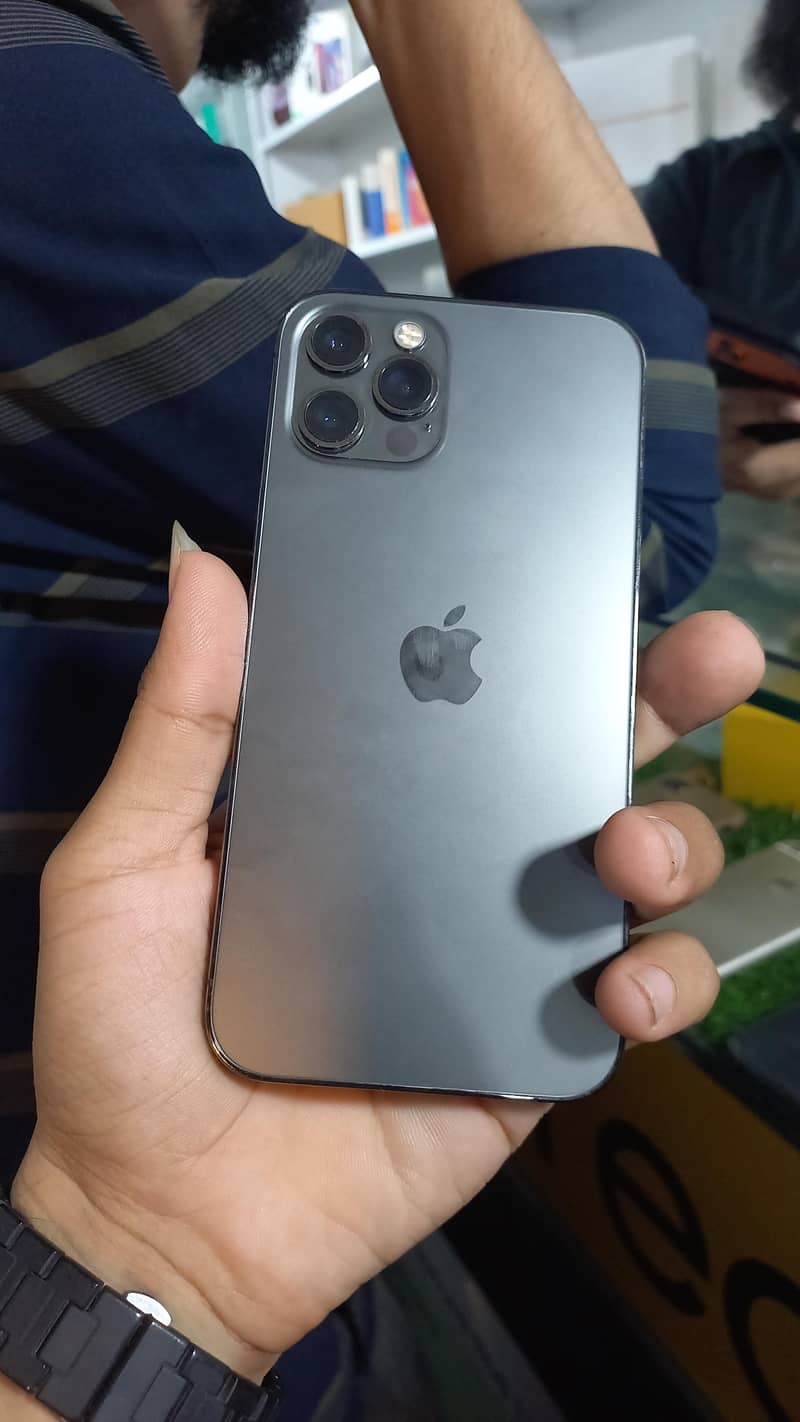 Apple iPhone 12 Pro 0