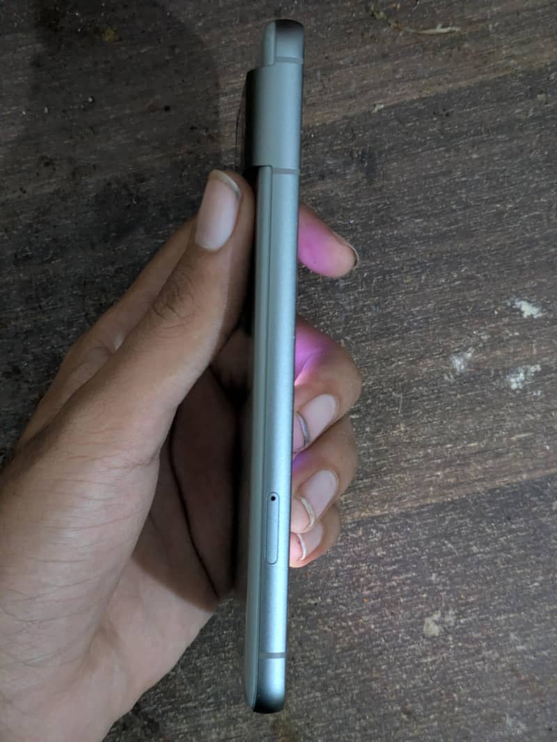 Google Pixel 8 2