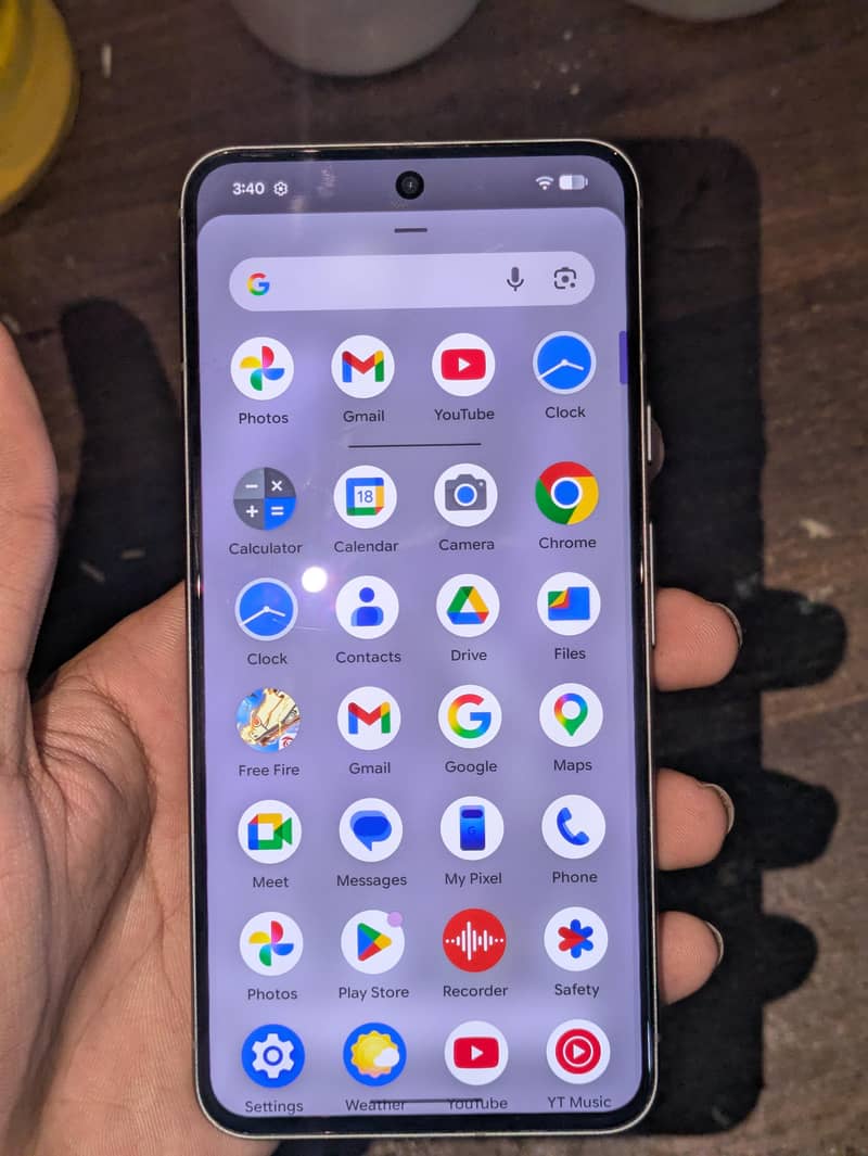Google Pixel 8 4