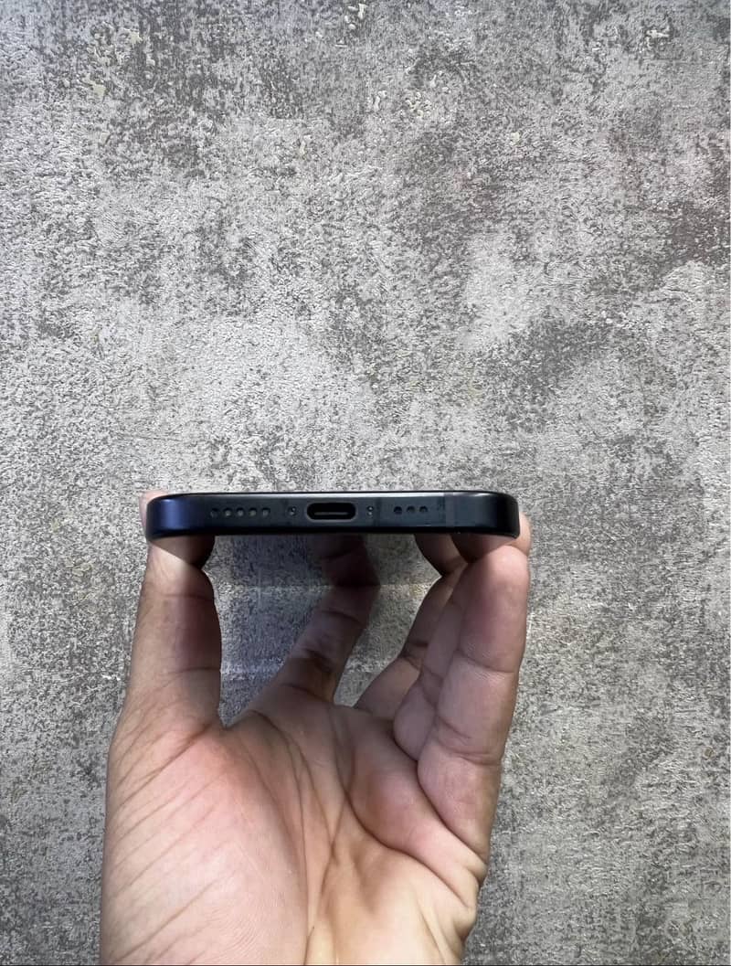 Apple iPhone 15 2