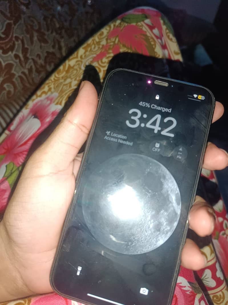 Apple iPhone XR 0