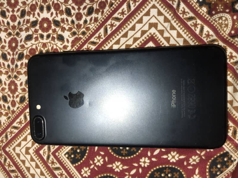 Apple iPhone 7 Plus 1