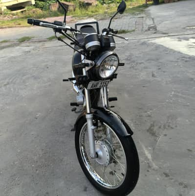 Suzuki GS 150 first Owner 100% genuine 40+ KM fuel average
