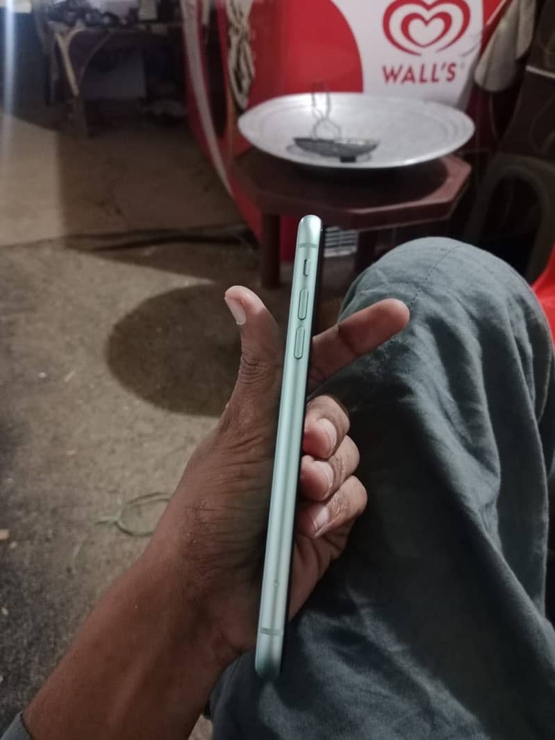 Apple iPhone 11 1