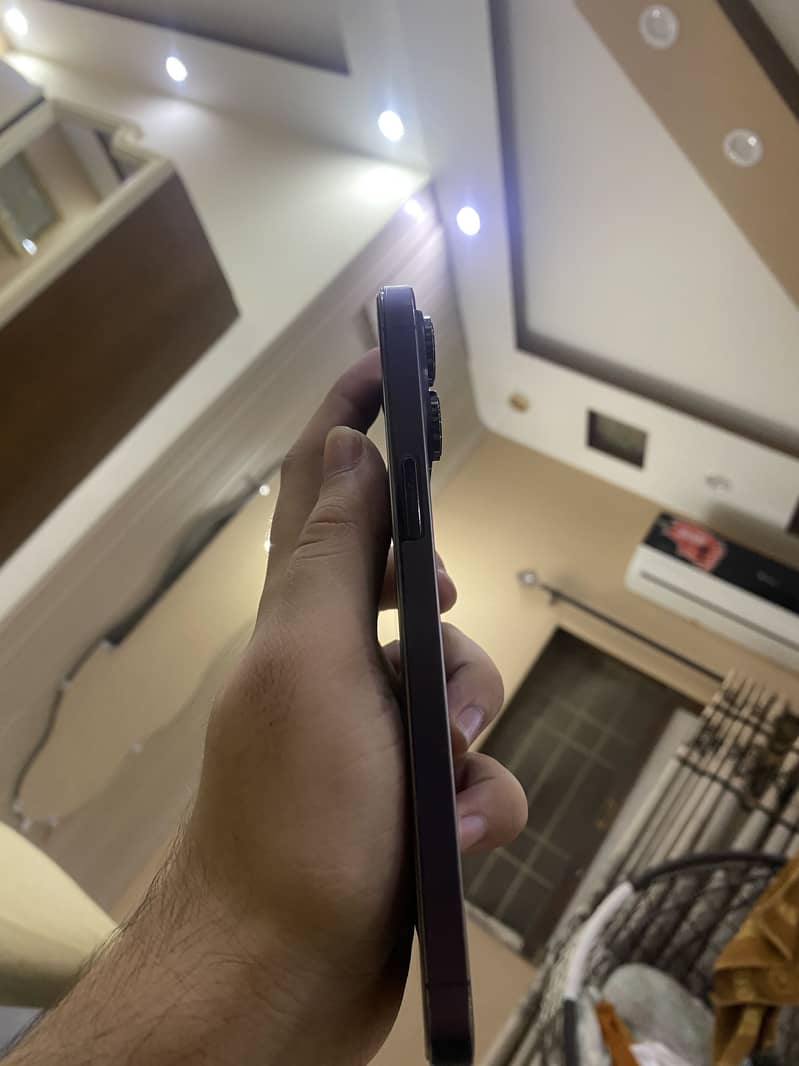 Apple iPhone 14 Pro Max 4