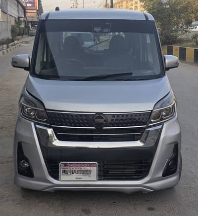 Nissan Dayz Roox Highway Star 2017-2020