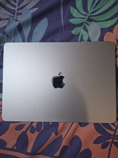 Macbook air m4 13 inch 16/256.