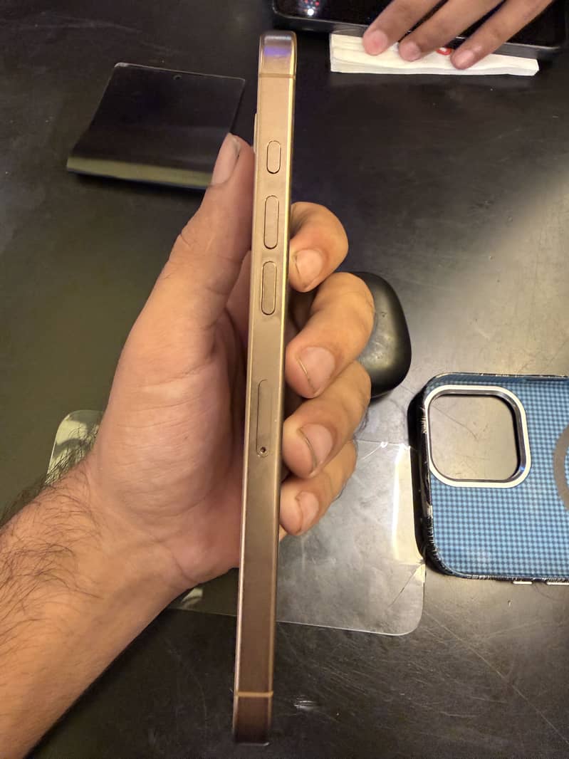 iPhone 16 Pro Max PTA 4