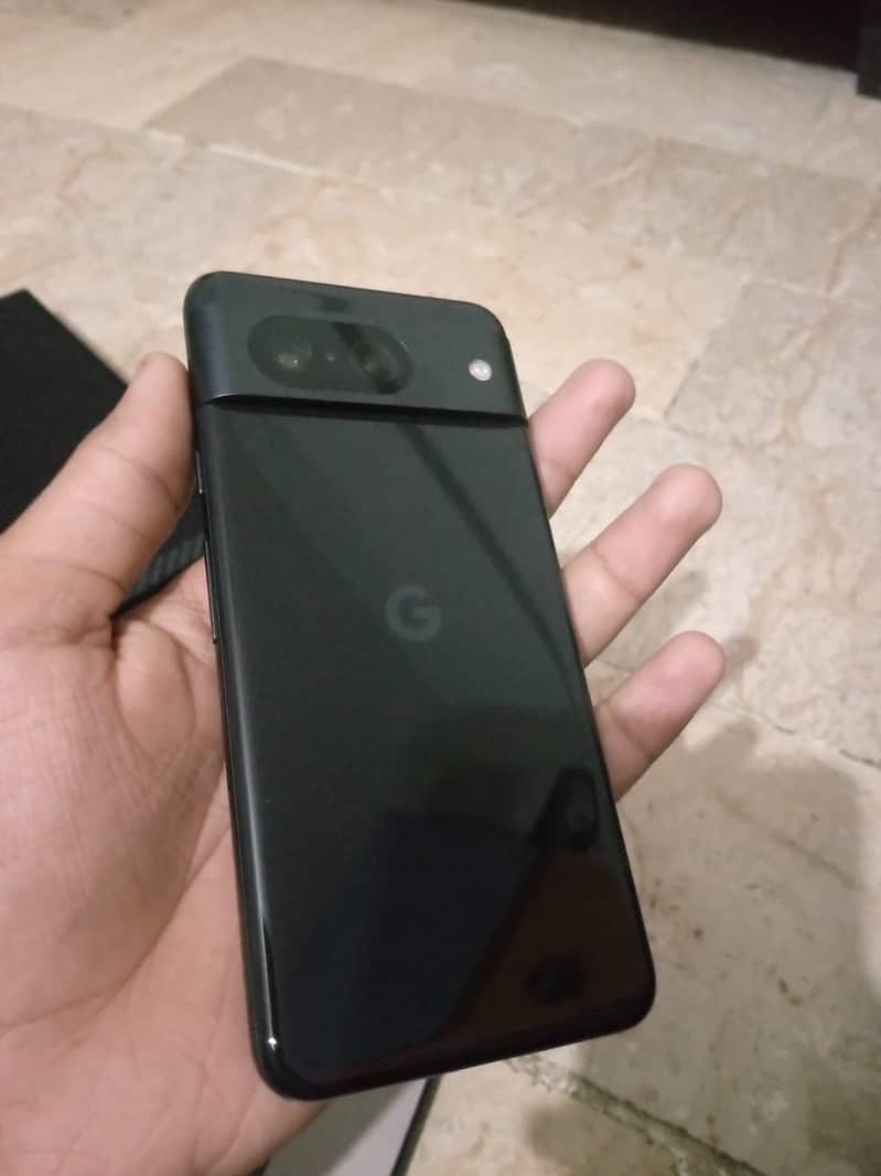 Google Pixel 8 13