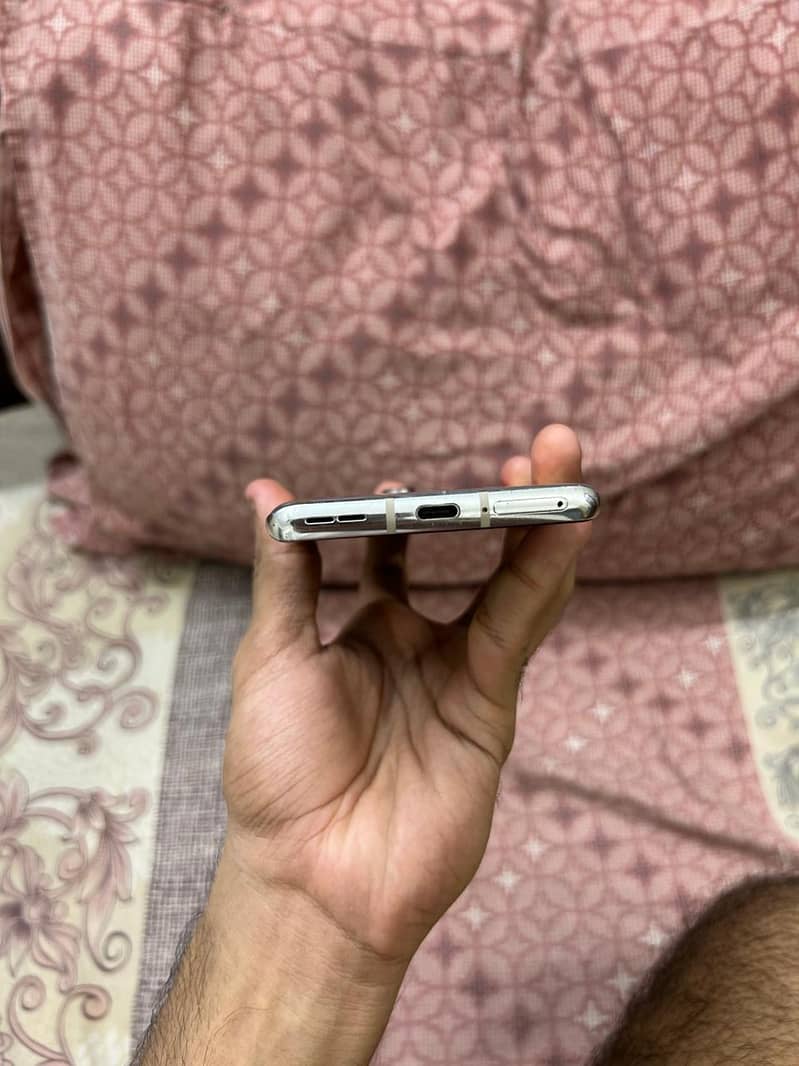 One Plus 8 5