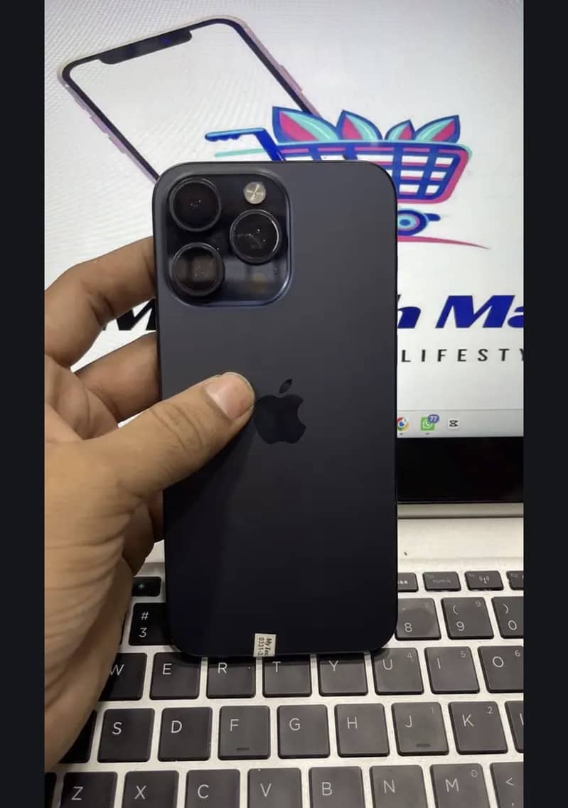 Apple iPhone 15 Pro Max 0