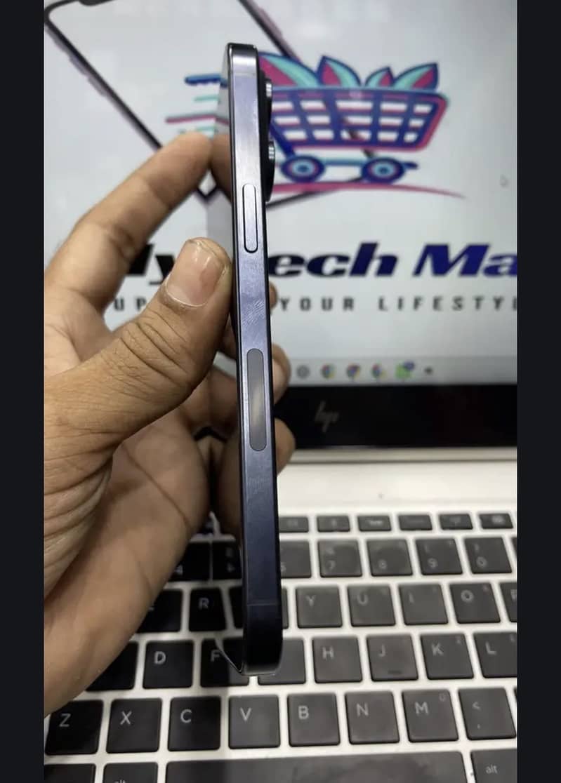 Apple iPhone 15 Pro Max 2