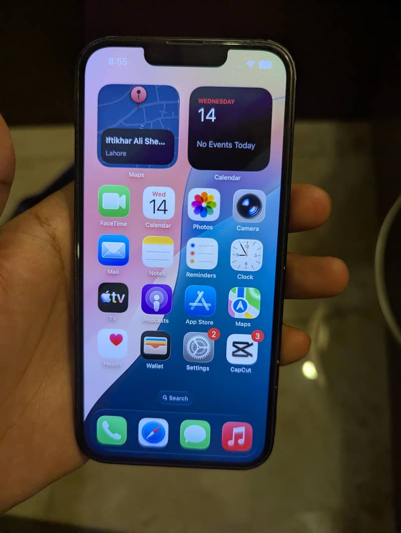 Apple iPhone 13 4
