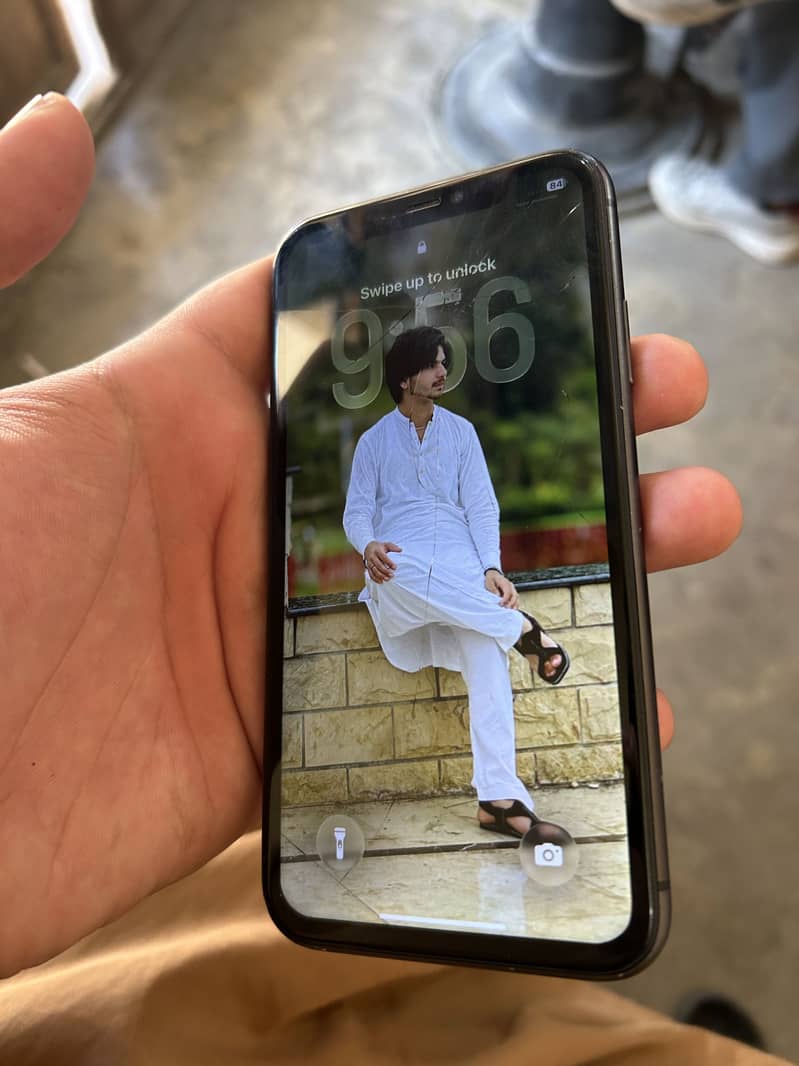 Apple iPhone 11 3