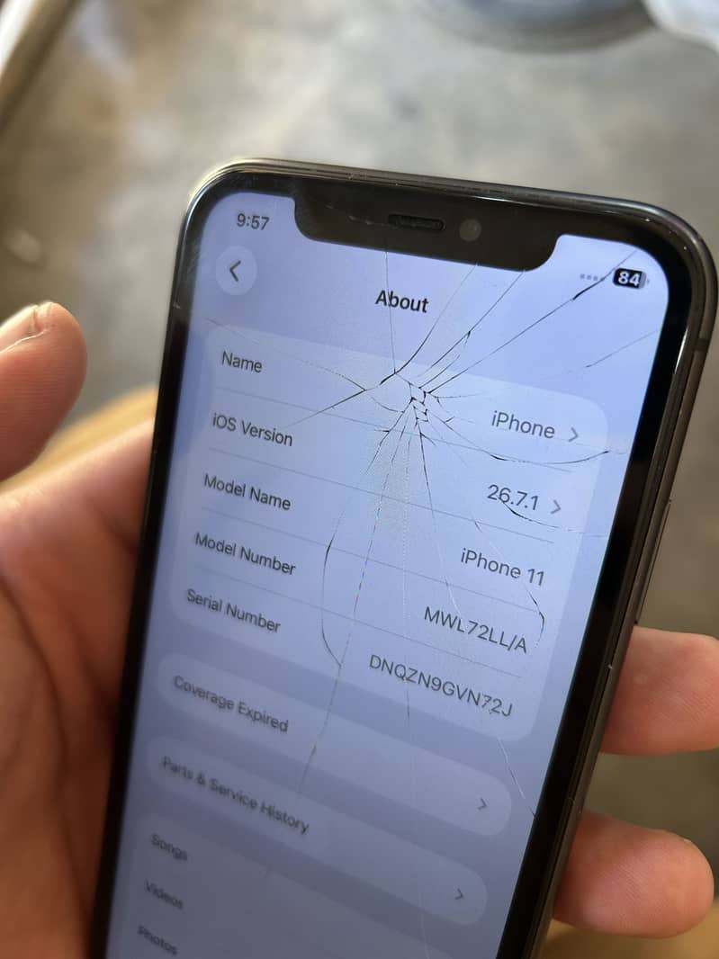 Apple iPhone 11 4