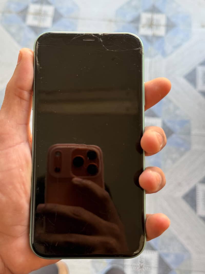 Apple iPhone 11 3