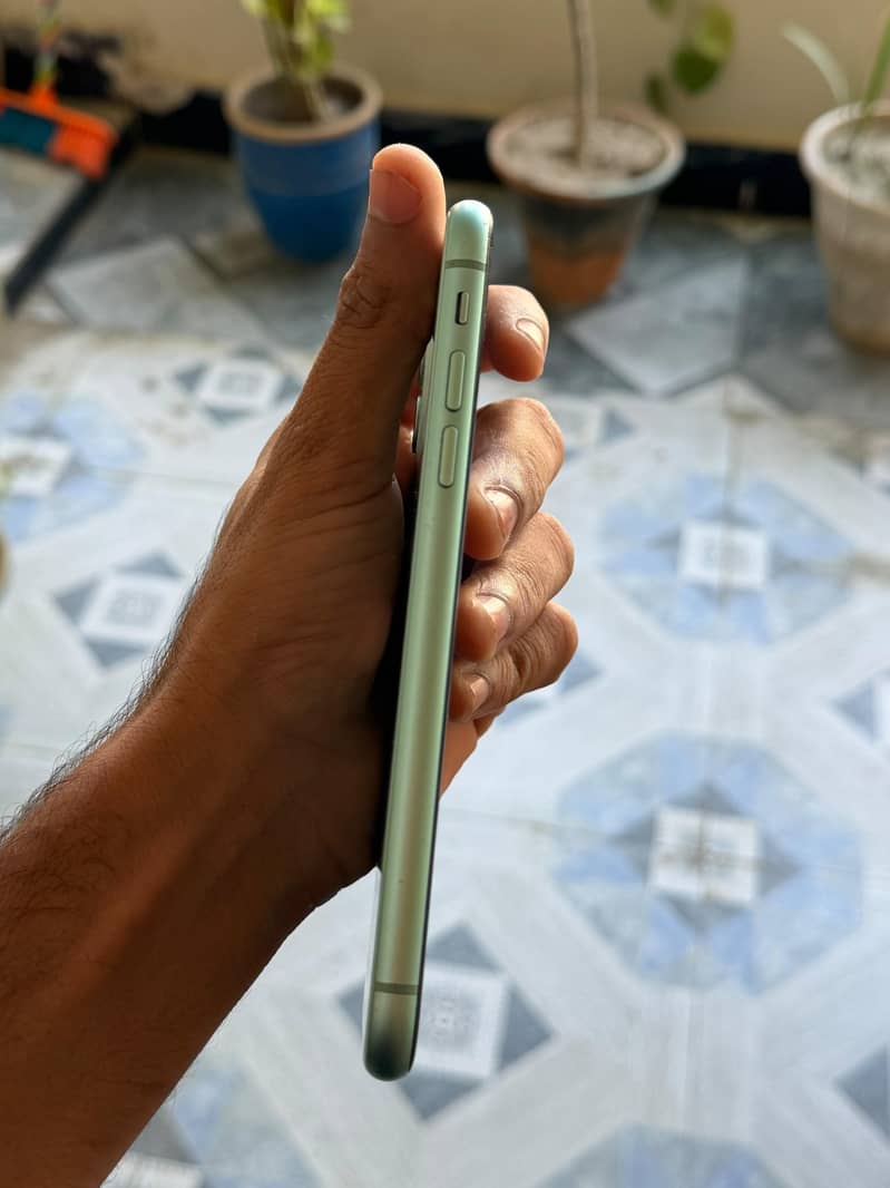 Apple iPhone 11 5