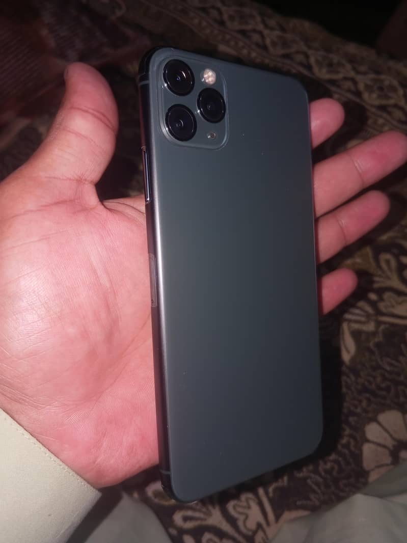 Apple iPhone 11 Pro Max 1