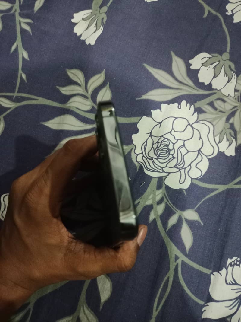 Apple iPhone 12 Pro Max 2