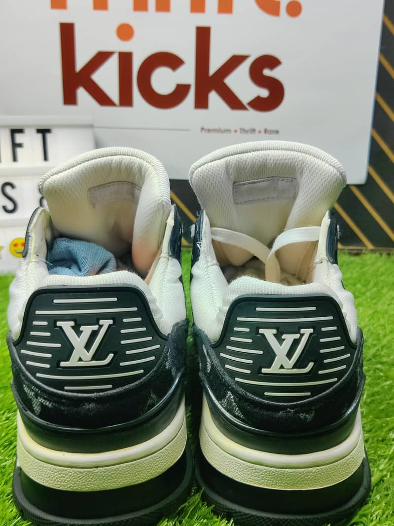 Louis Vuitton Trainer 10