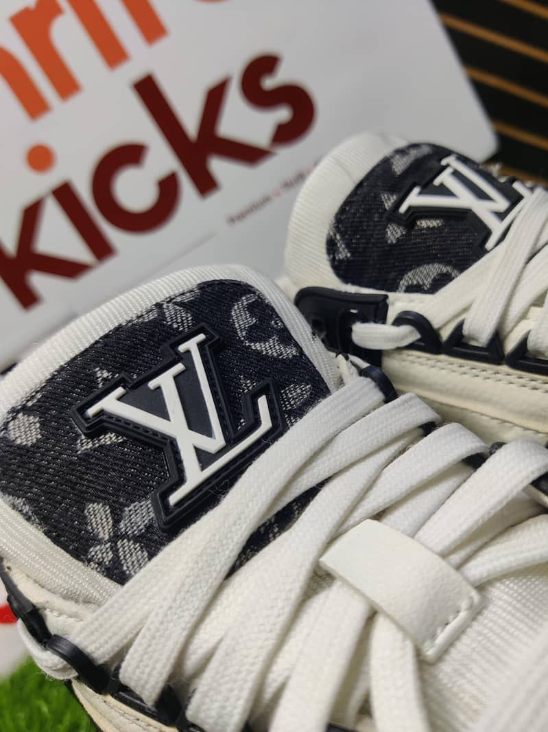 Louis Vuitton Trainer 13