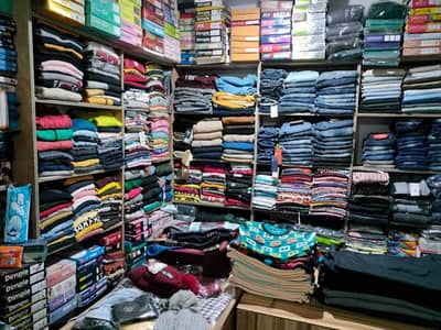 bulk quantity jeans, shirts, t-shirts, cotton pants etc