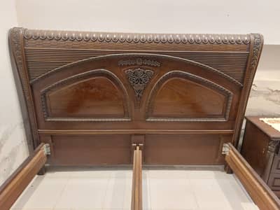Queen Bed