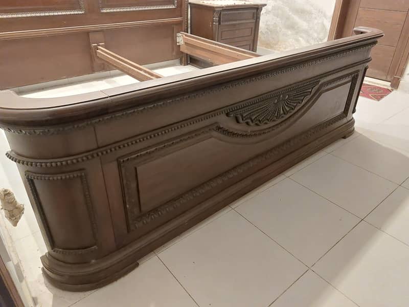 Queen Bed 1