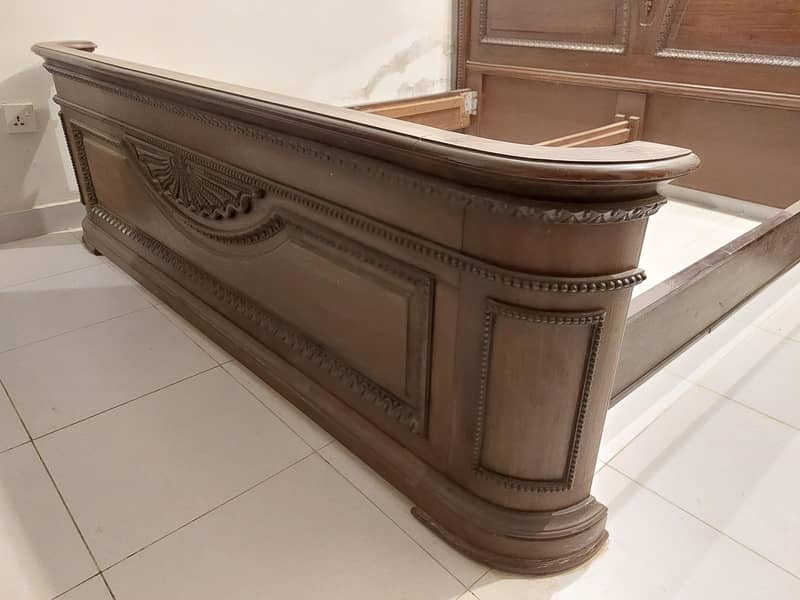 Queen Bed 2