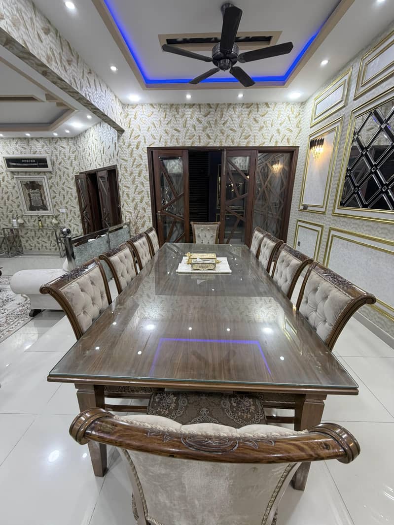 Dining table with 10 chairs 1