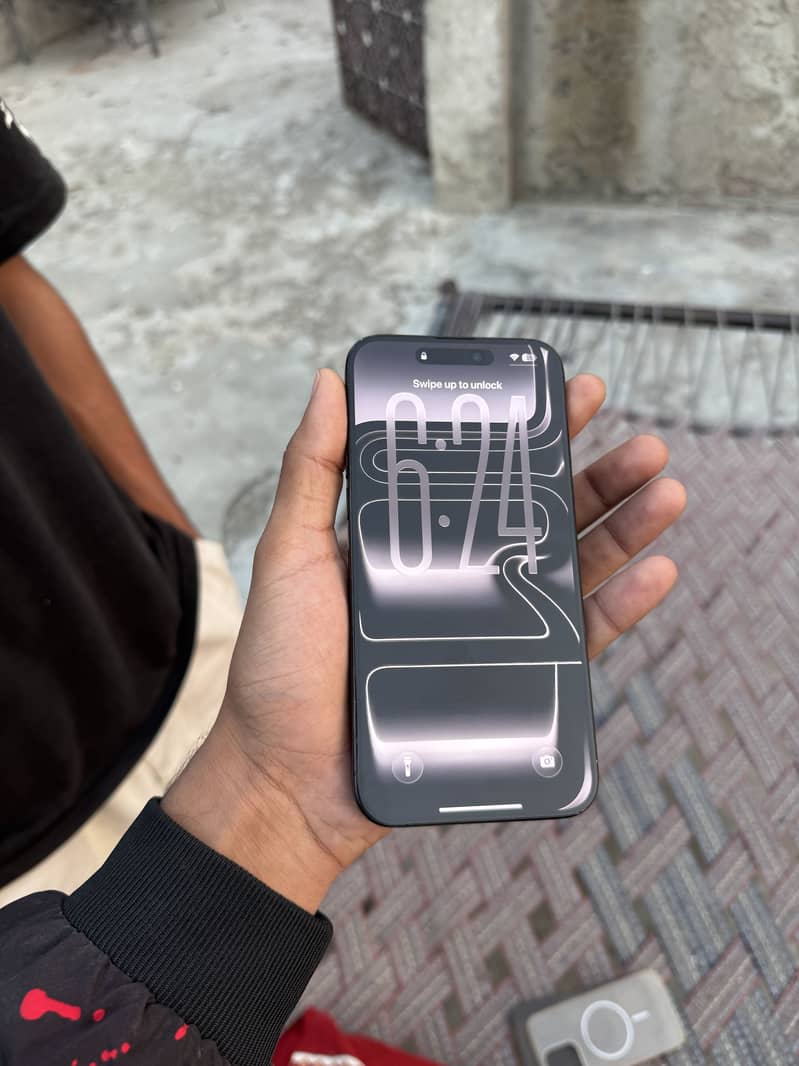 Apple iPhone 15 Pro Max 6