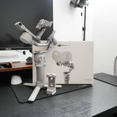 DJI RS4 Mini Combo Kit + Free Phone Holder (under warranty)