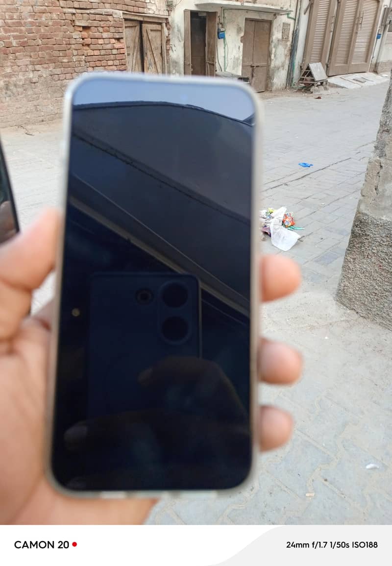 Apple iPhone 15 Pro Max 1