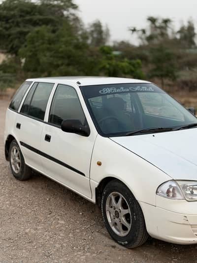 Suzuki cultus vxli thought petrol outside almost original paint.