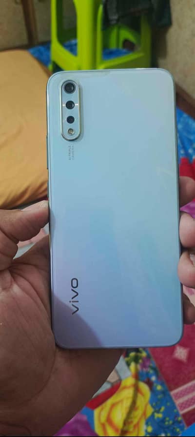 Vivo S1