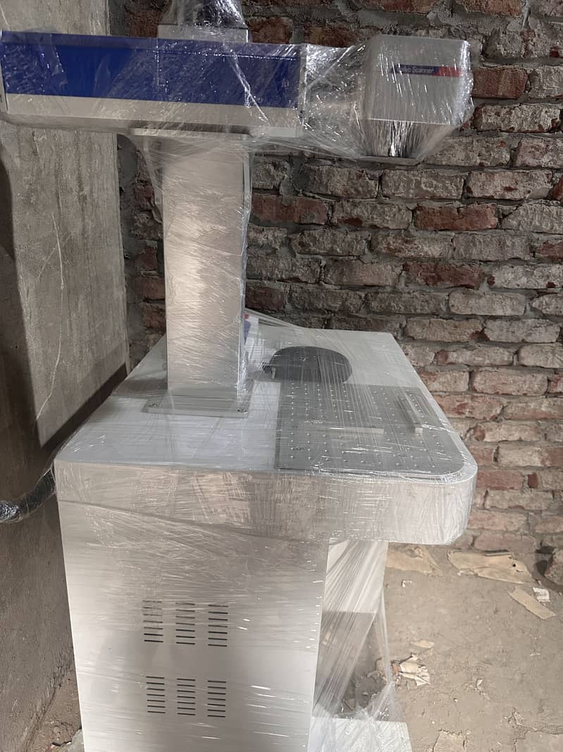 Fibre laser marking machine 30W 1