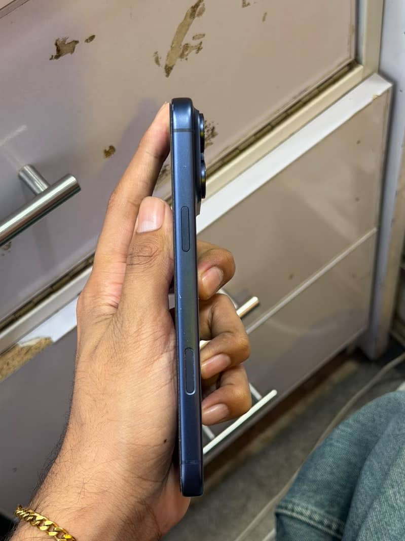 Apple iPhone 17 Pro Max 1