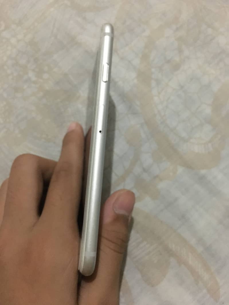 Apple iPhone 6 2