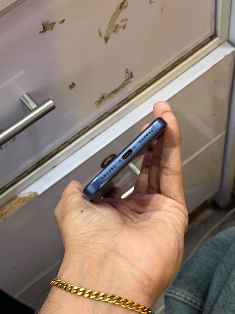 Apple iPhone 17 Pro Max 2