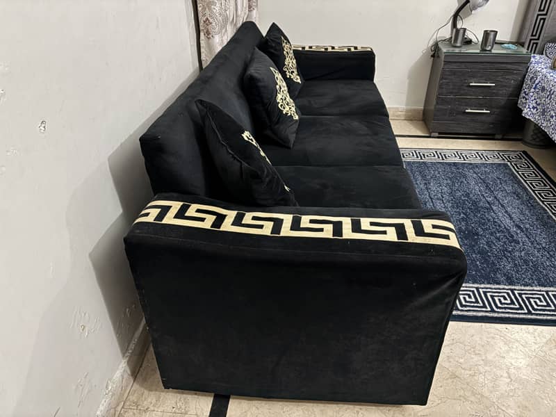 Sofa with cushions 2