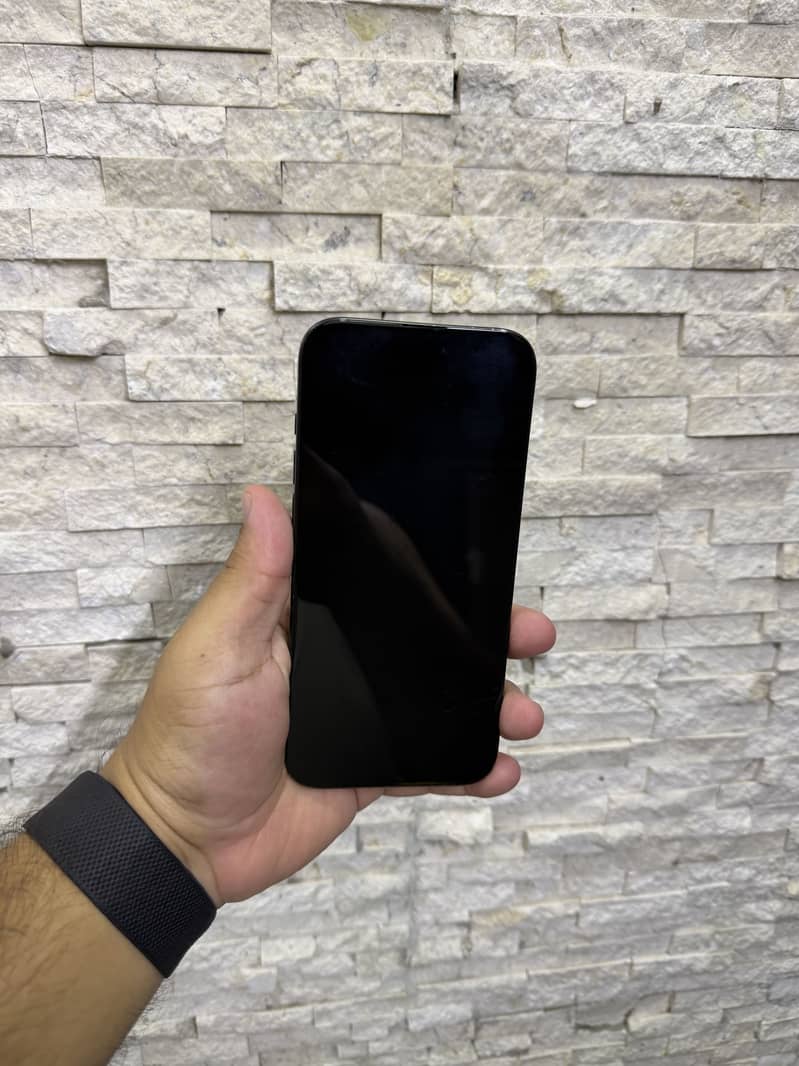 iPhone 16 pro max 0
