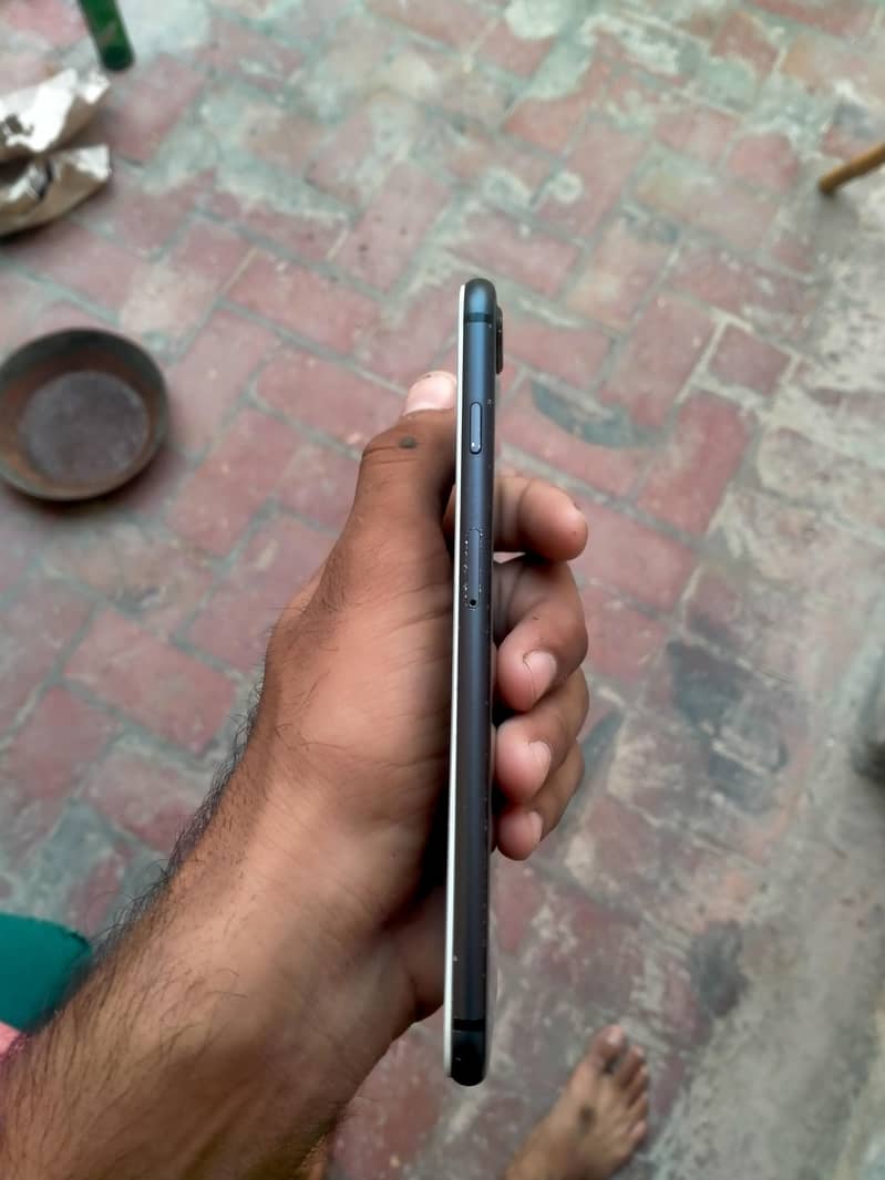 Apple iPhone 8 Plus 2